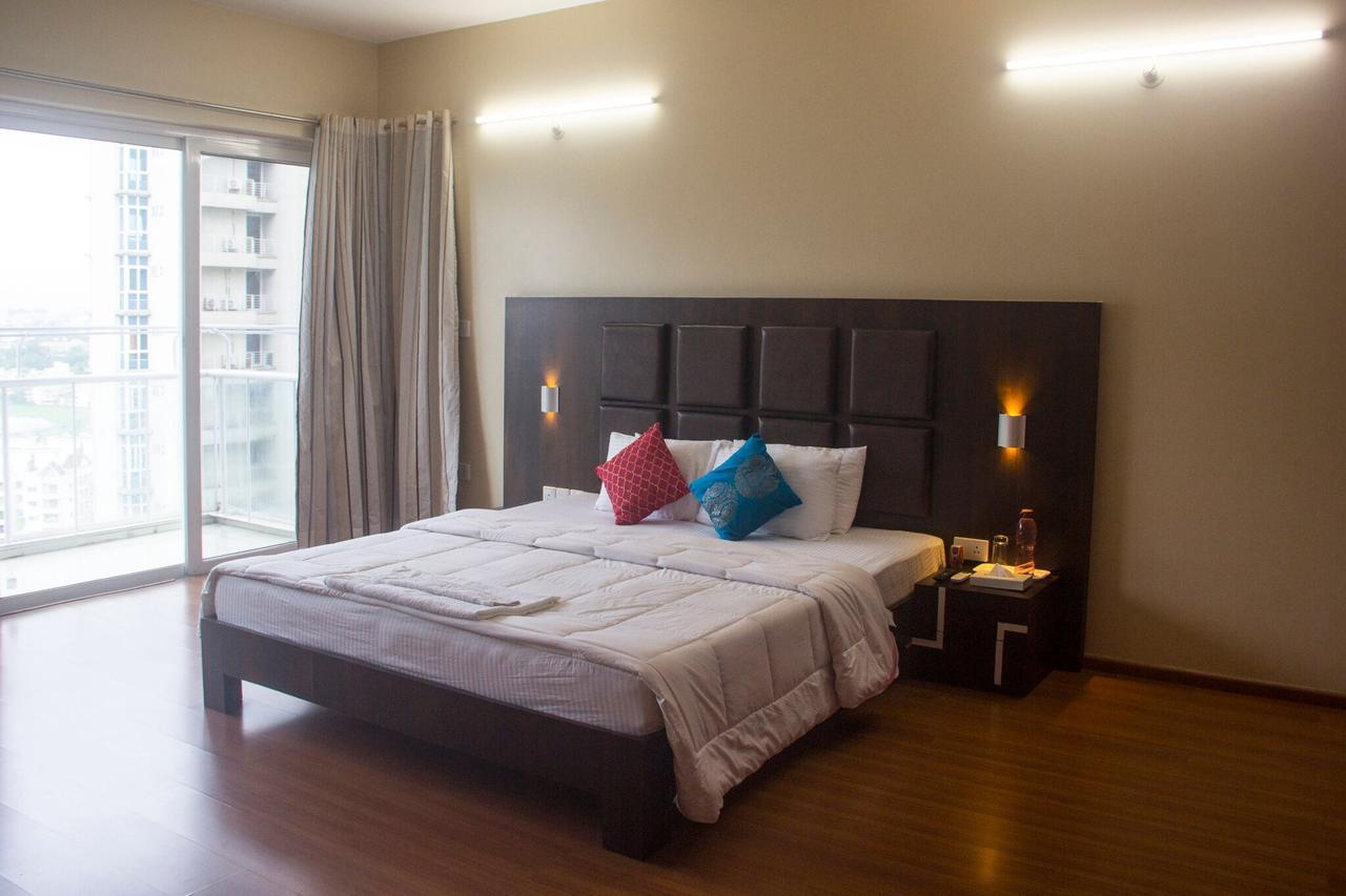 مبيت وإفطار بونة Amanora Park Town المظهر الخارجي الصورة