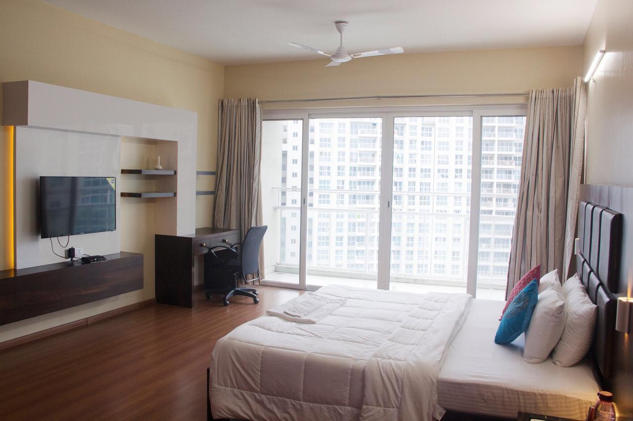 مبيت وإفطار بونة Amanora Park Town المظهر الخارجي الصورة